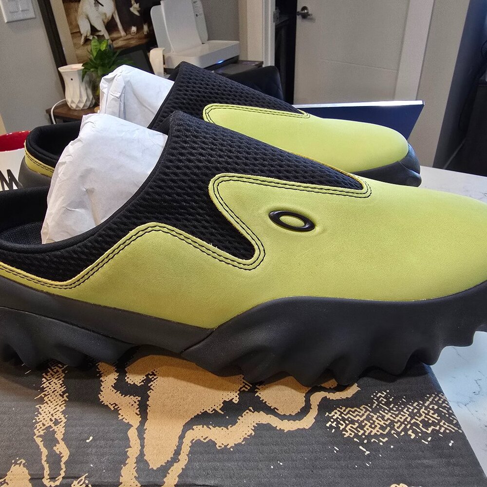 Oakley Factory Team X Brain Cead Chop Saw Mule Mens Size 13 Celery / Black Suede